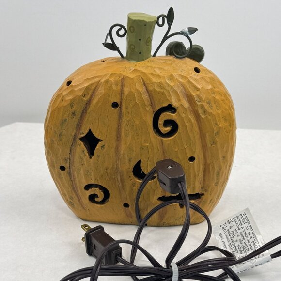 Crazy Mountain Ceramic Pumpkin-Shaped "Give Thanks" Table Lamp Cutouts Fall 7.5" - Picture 5 of 13
